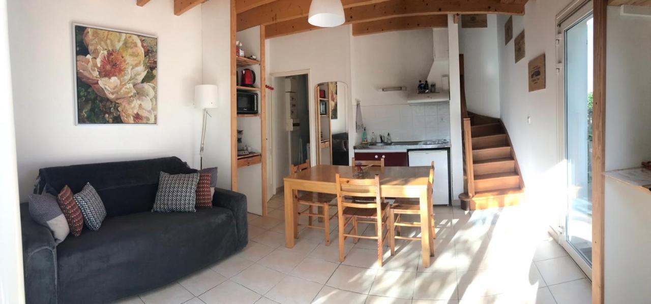 Mirande Montagne-Saint Emilion Apartment Монтан Екстериор снимка